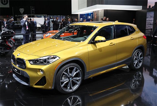 BMW X2 ra mắt tại triển lãm ôtô Detroit đang diễn ra tại Mỹ. Ảnh: Trucks.