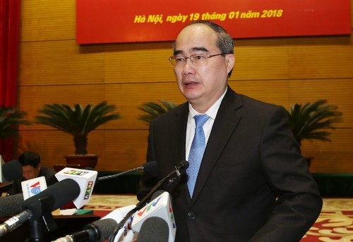 Ông Nguyễn Thiện Nhân, Bí thư Thành uỷ TP HCM, cho rằng "cấp trên đốt lửa to nhưng cấp dưới còn chậm". Ảnh: TTX