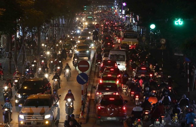 Tình trạng ùn tắc giao thông tại tuyến đường Chùa Bộc. (Ảnh: Thành Đạt/TTXVN)