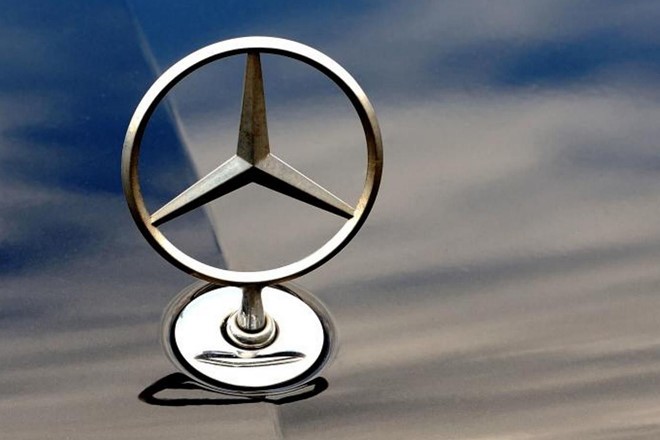 Tập đoàn Daimler sở hữu thương hiệu hạng sang Mercedes-Benz.