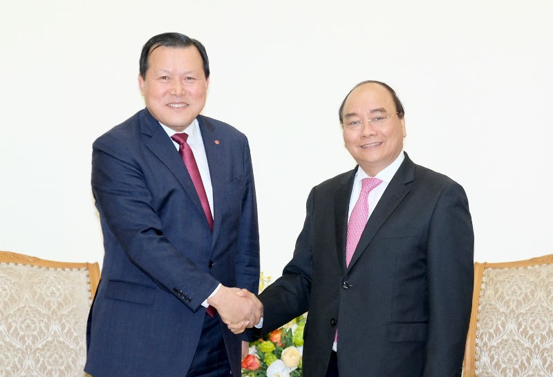 Thủ tướng Nguyễn Xuân Phúc tiếp Phó Chủ tịch Tập đoàn Lotte Hwang Kag Gyu