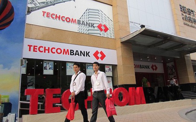 Techcombank bán cổ phiếu quỹ lãi gần 4 lần