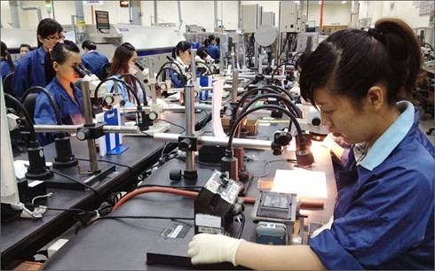 Năng suất lao động của Việt Nam còn thua xa Singapore, Trung Quốc