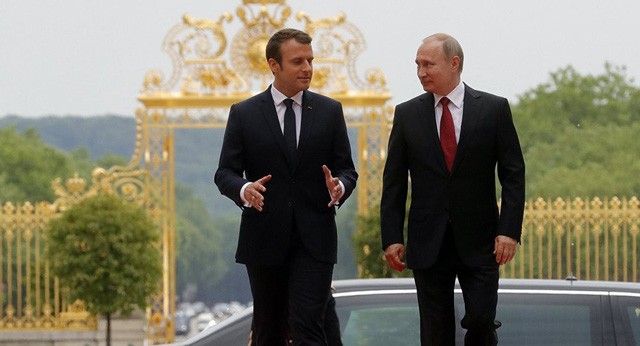 Tổng thống Macron tiếp người đồng cấp Nga tại Paris vào tháng 5/2017 (Ảnh: Sputnik)