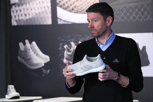 CEO Adidas - Kasper Rorsted trong một sự kiện hồi tháng 3. Ảnh: Bloomberg.