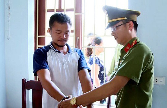 Nguyễn Duy Sơn bị cơ quan công an bắt giữ.