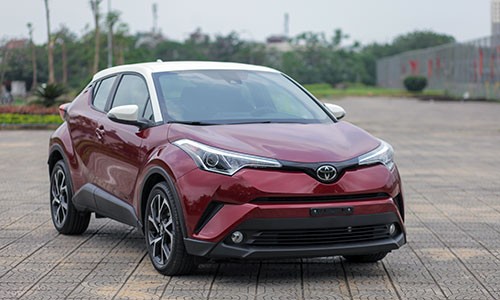 Toyota C-HR 2018 màu lạ ở Hà Nội. Ảnh: Lương Dũng.