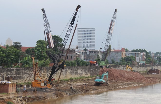 Dự án xây dựng hoàn thiện hệ thống đê bờ Hữu, đê bờ Tả sông Cầu đoạn qua thành phố Thái Nguyên theo hình thức đối tác công tư (PPP). (Ảnh: Hoàng Nguyên/TTXVN)