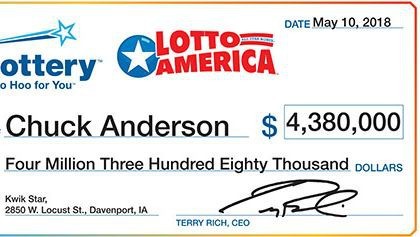 Công ty xổ số bang Iowa cho biết ông Chuck Anderson là người trúng giải độc đắc trị giá gần 100 tỷ đồng trong tuần này. (Nguồn: Special to the Register)