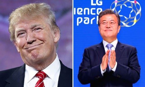 Tổng thống Mỹ Donald Trump (trái) và Tổng thống Hàn Quốc Moon Jae-in. Ảnh: CNN.