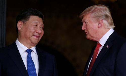 Tổng thống Mỹ Donald Trump đón tiếp Chủ tịch Trung Quốc Tập Cận Bình tại bang Florida tháng 4/2017. Ảnh: Reuters.