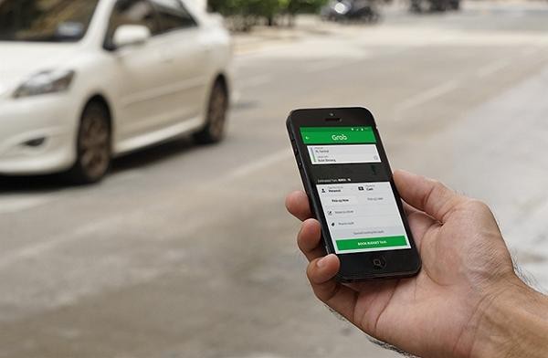Dường như hơn 2 tháng sau thương vụ thâu tóm Uber, Grab đang dần mất đi “thương hiệu” một hãng gọi xe giá rẻ, nhiều khuyến mại hấp dẫn với người dùng Việt.