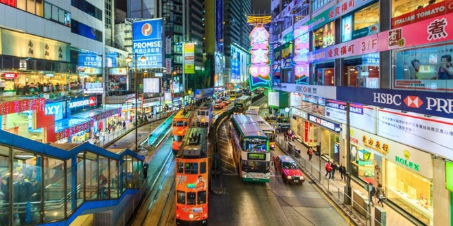 Hong Kong là một trong những nơi có giá nhà đất đắt nhất thế giới. Ảnh: Flickr.