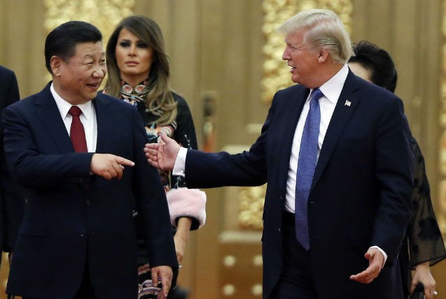 Chủ tịch Trung Quốc Tập Cận Bình đón tiếp Tổng thống Mỹ Donald Trump tại Đại lễ đường Nhân dân Trung Quốc ngày 9/11/2017.
