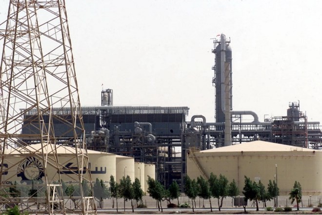 Toàn cảnh nhà máy lọc dầu ở cảng Jubail, ngoài khơi vùng Vịnh, miền đông bắc Saudi Arabia. (Ảnh: AFP/TTXVN).
