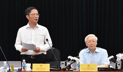 Bộ trưởng Bộ Công Thương Trần Tuấn Anh đã báo cáo Tổng Bí thư Nguyễn Phú Trọng nhiều vấn đề nóng của ngành Công Thương trong buổi làm việc sáng 11/7.