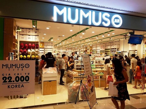 Mumuso luôn dùng chữ "Korea" quảng cáo sản phẩm.