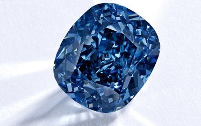 Viên kim cương xanh quý hiếm trị giá hơn 465 tỷ đồng từng bị một nhân viên bảo vệ đánh cắp. (Nguồn: News In Asia).