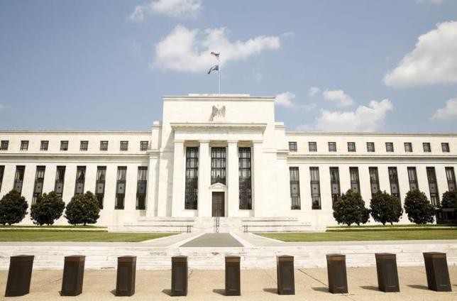 Kinh tế tăng trưởng mạnh mẽ, Fed giữ nguyên lãi suất