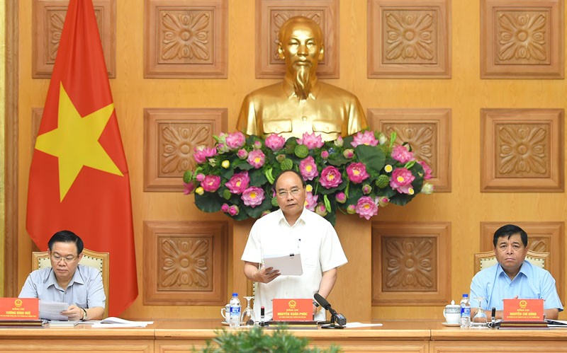 Thủ tướng Nguyễn Xuân Phúc chủ trì phiên họp thứ nhất của Ban chỉ đạo quốc gia về cơ cấu lại nền kinh tế, đổi mới mô hình tăng trưởng.