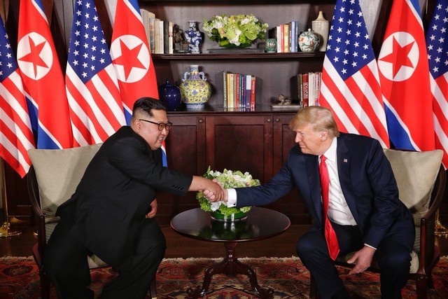 Nhà lãnh đạo Triều Tiên Kim Jong-un và Tổng thống Mỹ Donald Trump (Ảnh: Reuters).
