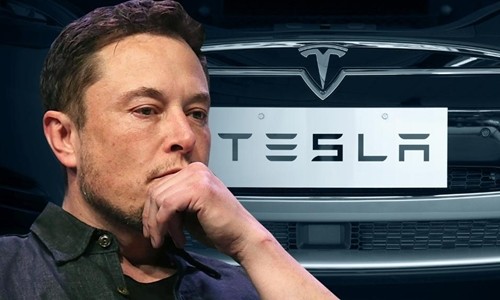 Elon Musk hiện là CEO hãng xe điện Tesla. Ảnh: TechSpot.