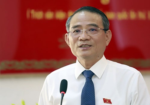 Ông Trương Quang Nghĩa giải đáp ý kiến cử tri vào chiều 25/9. Ảnh: Nguyễn Đông.