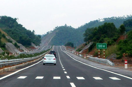 Nút giao IC12 - IC14 cao tốc Nội Bài - Lào Cai sẽ thông xe trở lại từ ngày 27/9.