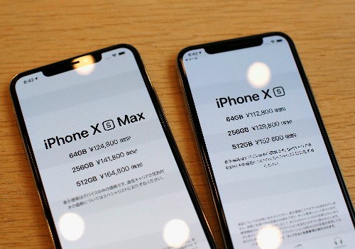 Giá iPhone Xs và Xs Max xách tay đã thấp hơn giá bán ở Apple Store Singapore. Ảnh: diamond.
