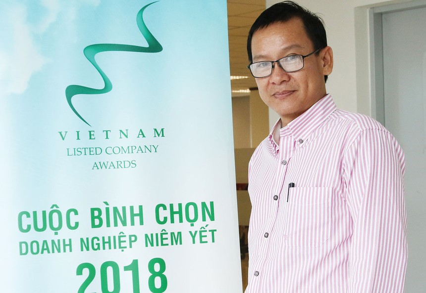 Ông Tôn Thất Hạc Minh - Thành viên Hội đồng bình chọn Báo cáo phát triển bền vững - Cuộc bình chọn Doanh nghiệp niêm yết Việt Nam 2018.