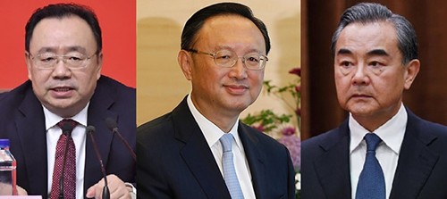 Từ trái qua phải, Tề Ngọc, bí thư đảng ủy của Bộ Ngoại giao; Dương Khiết Trì, trưởng ban Đối ngoại Trung ương và Ngoại trưởng Vương Nghị. Ảnh: Xinhua.