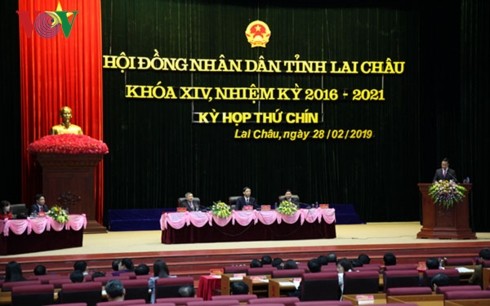 Kỳ họp HĐND tỉnh Lai Châu khóa XIV diễn ra sáng 28/2 với sự tham gia của 47/50 đại biểu.