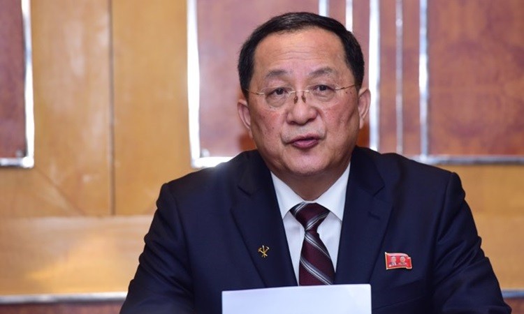 Ngoại trưởng Triều Tiên Ri Yong-ho tại buổi họp báo. Ảnh: Giang Huy.