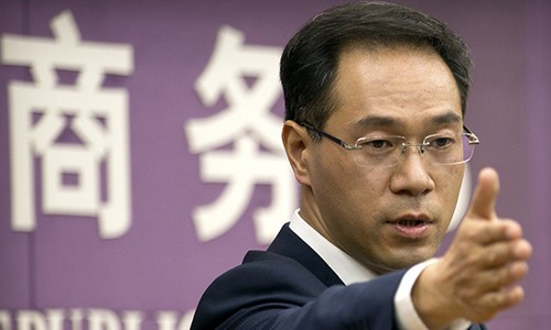 Người phát ngôn của Bộ thương mại Trung Quốc Cao Phong. Ảnh: AP.