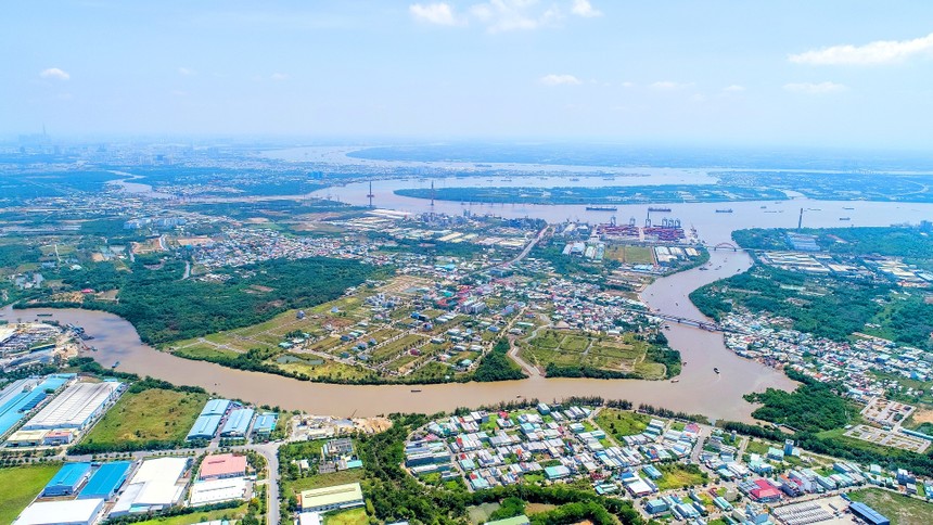 Hạ tầng ngày càng được hoàn thiện và không gian sống trong lành là môi trường lý tưởng để các dự án ven sông phát triển mạnh tại các khu đô thị vệ tinh Sài Gòn.