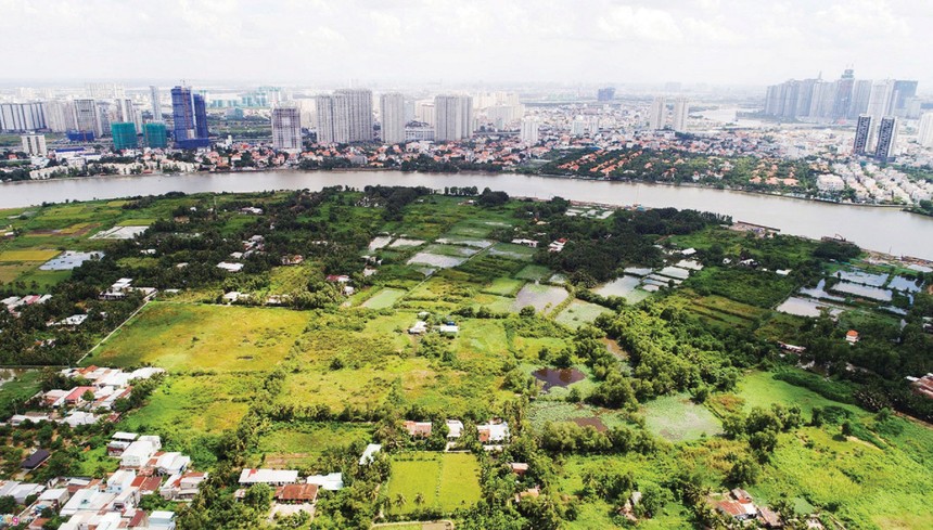 Được bao quanh bởi sông Sài Gòn và kênh Thanh Đa, bán đảo Thanh Đa đang là tâm điểm hướng đến của nhiều doanh nghiệp bất động sản.