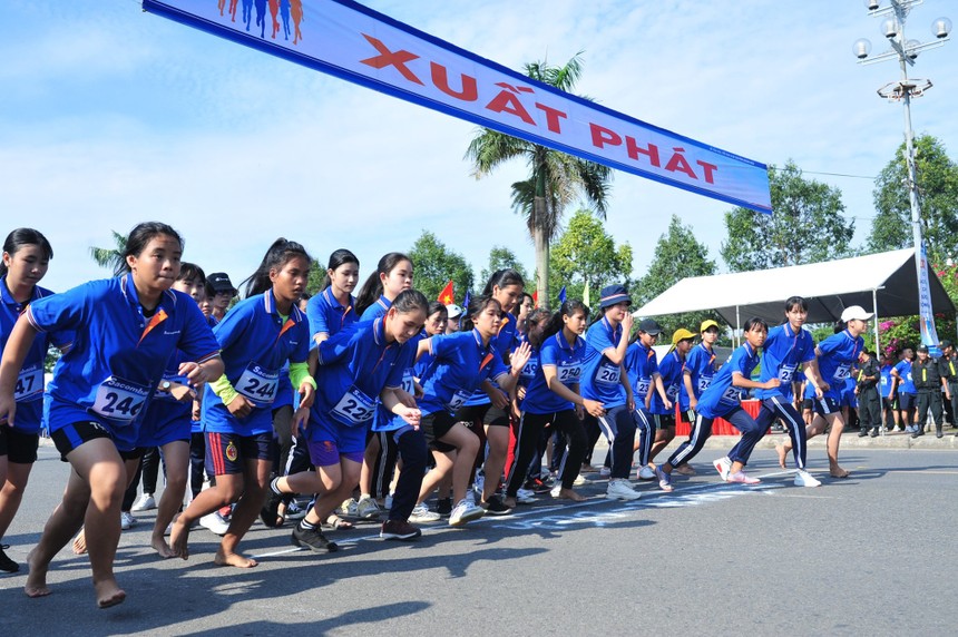 Các cuộc thi chạy đã trở thành “điểm hẹn” của giới trẻ.