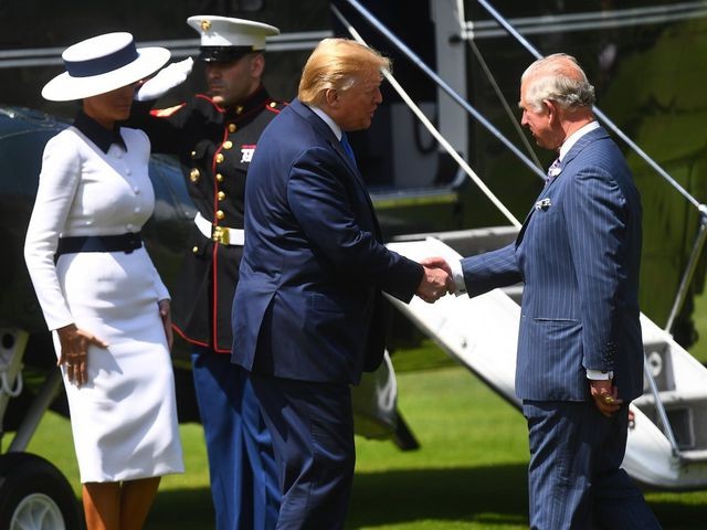 Tổng thống Trump và Đệ nhất phu nhân Melania gặp Thái tử Charles hôm 3/6. (Ảnh: Getty).