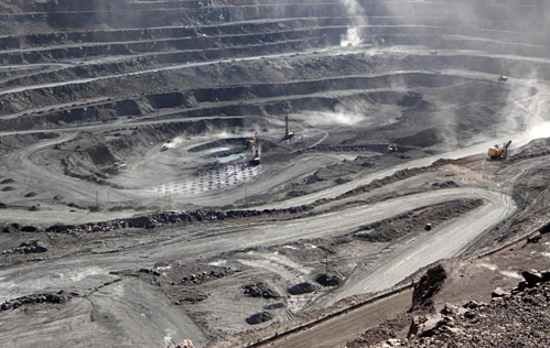 Khai thác đất hiếm tại mỏ Baiyun Obo (Nội Mông, Trung Quốc). Ảnh: Reuters.