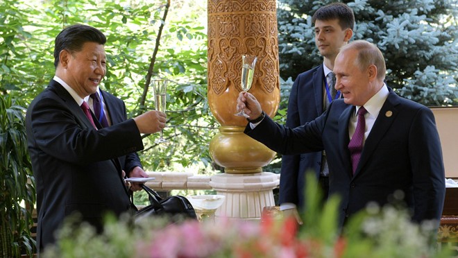 Putin tặng thùng kem que mừng sinh nhật Tập Cận Bình