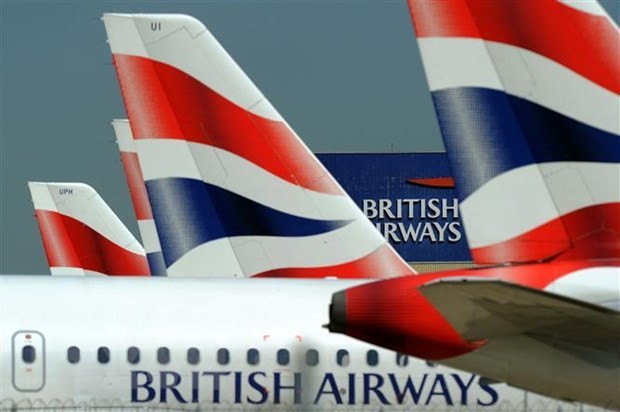 Máy bay của British Airways đỗ tại sân bay Heathrow, London, Anh. (Nguồn: AFP/TTXVN).