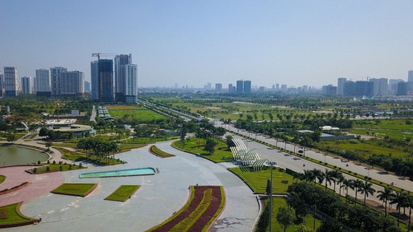 Tuyến đường 60 m nối 2 con đường huyết mạch là Võ Chí Công và Phạm Văn Đồng giúp giao thông khu vực Tây Bắc Hà Nội trở nên thông suốt.