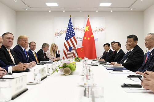 Tổng thống Mỹ Donald Trump và Chủ tịch Trung Quốc Tập Cận Bình gặp gỡ vào ngày 29/6 tại Osaka, Nhật Bản. Ảnh: AP