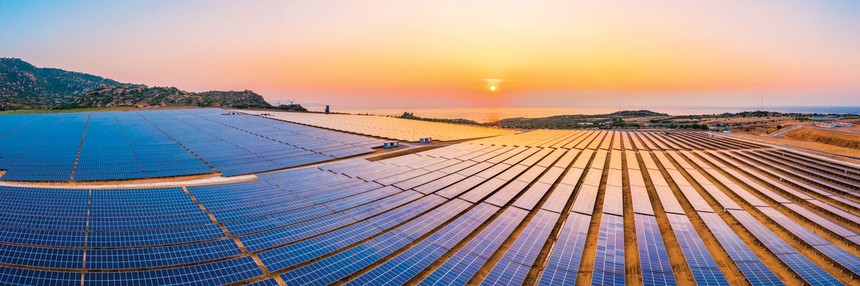 Giá điện mặt trời “giảm sốc”, nhà đầu tư vẫn hào hứng