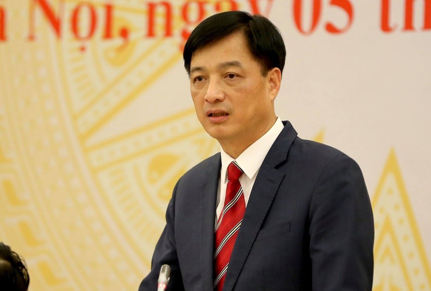 Thiếu tướng Nguyễn Duy Ngọc - Thứ trưởng Bộ Công an trả lời báo chí tại buổi họp báo Chính phủ.
