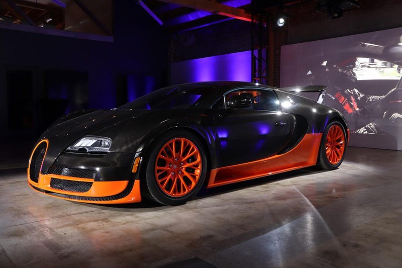 Khách hàng mua Bugatti thường bỏ thêm 300.000 USD để mua tùy chọn!
