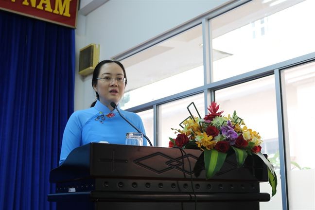 Bà Nguyễn Thị Ngọc Bích được quyết định cho thôi chức Chủ tịch Hội Liên hiệp Phụ nữ TP theo nguyện vọng, quyết định có hiệu lực từ 1/11 (ảnh: Báo Phụ nữ TPHCM).