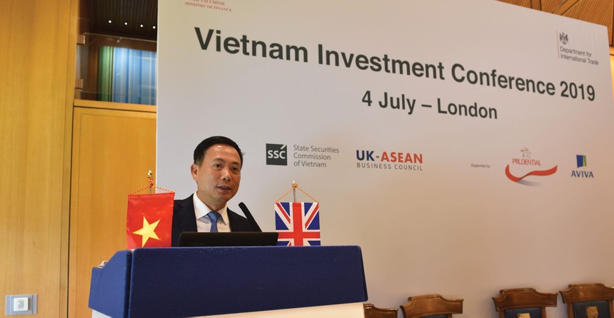 Để thúc đẩy TTCK phát triển bền vững, một trong những công việc trọng tâm của ngành là thúc đẩy hợp tác quốc tế, mời gọi các nhà đầu tư chuyên nghiệp vào Việt Nam.