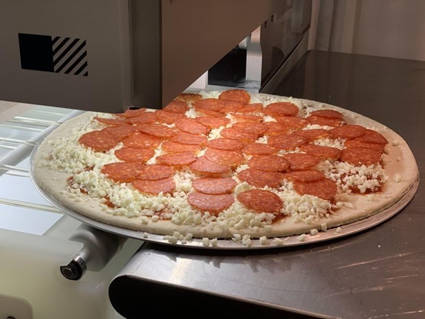 Robot tự làm pizza tại CES 2020. (Nguồn: Geekwire).