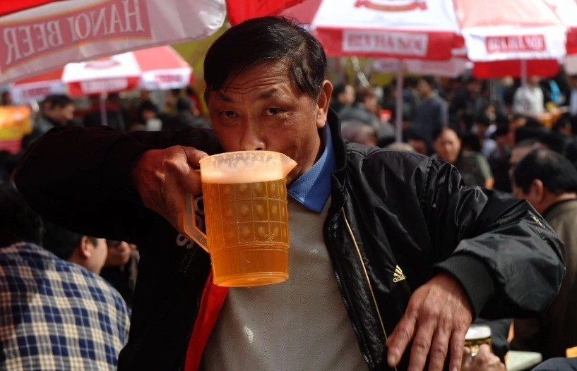 Luật bia rượu mới đang khiến một trong những thị trường bia phát triển nhanh nhất thế giới bị suy giảm nghiêm trọng.